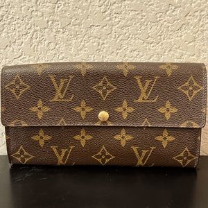Louis Vuitton Monogram Portefeiulle Sarah Long Bifold Wallet